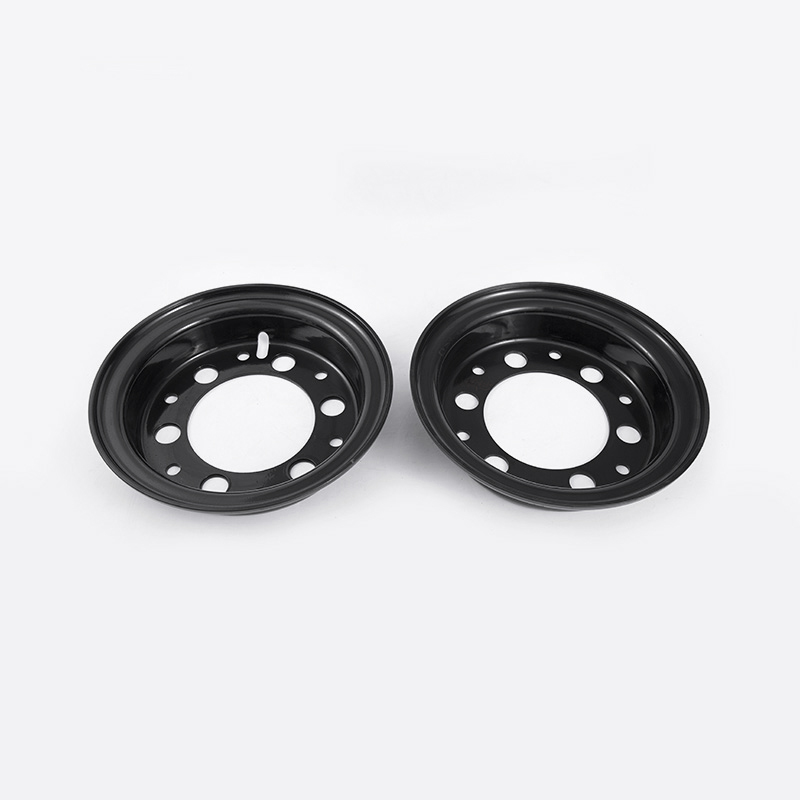 Wózek widłowy KOMATSU 4,5T z dzieloną stalową obręczą 700-12